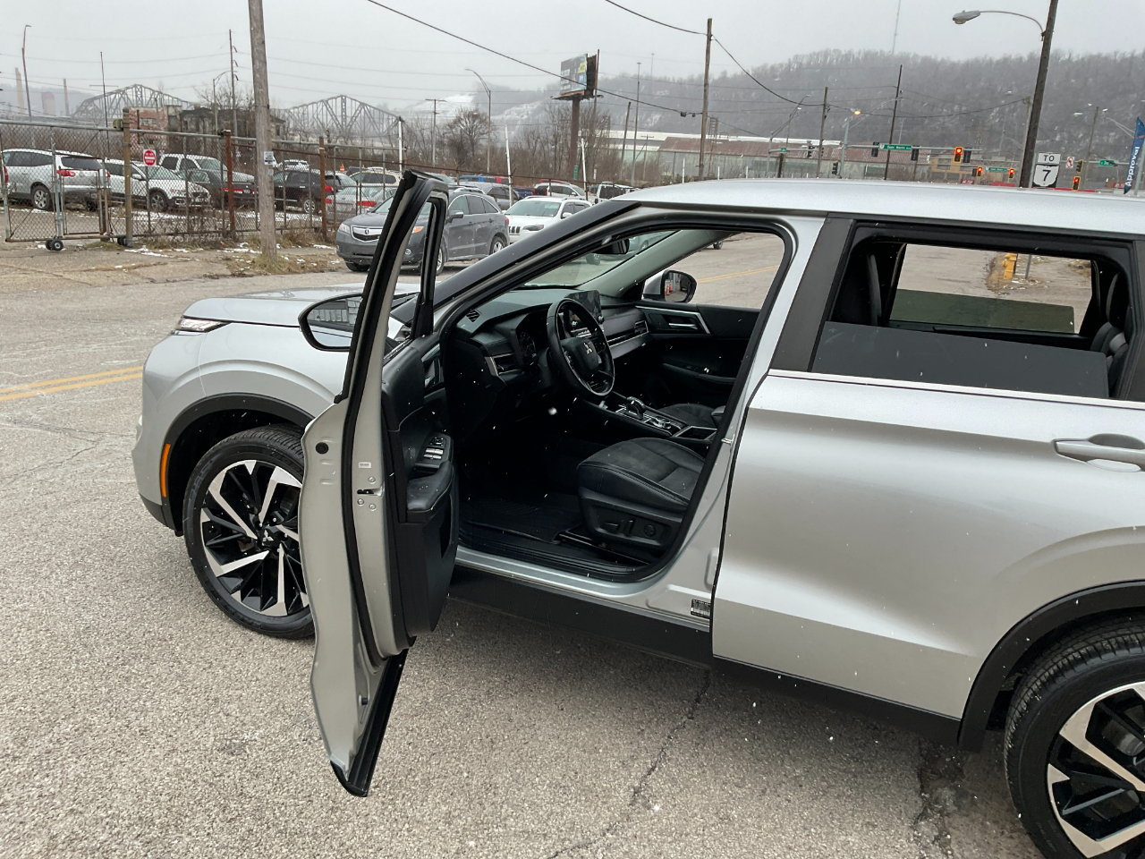 Mitsubishi Outlander SE 2022