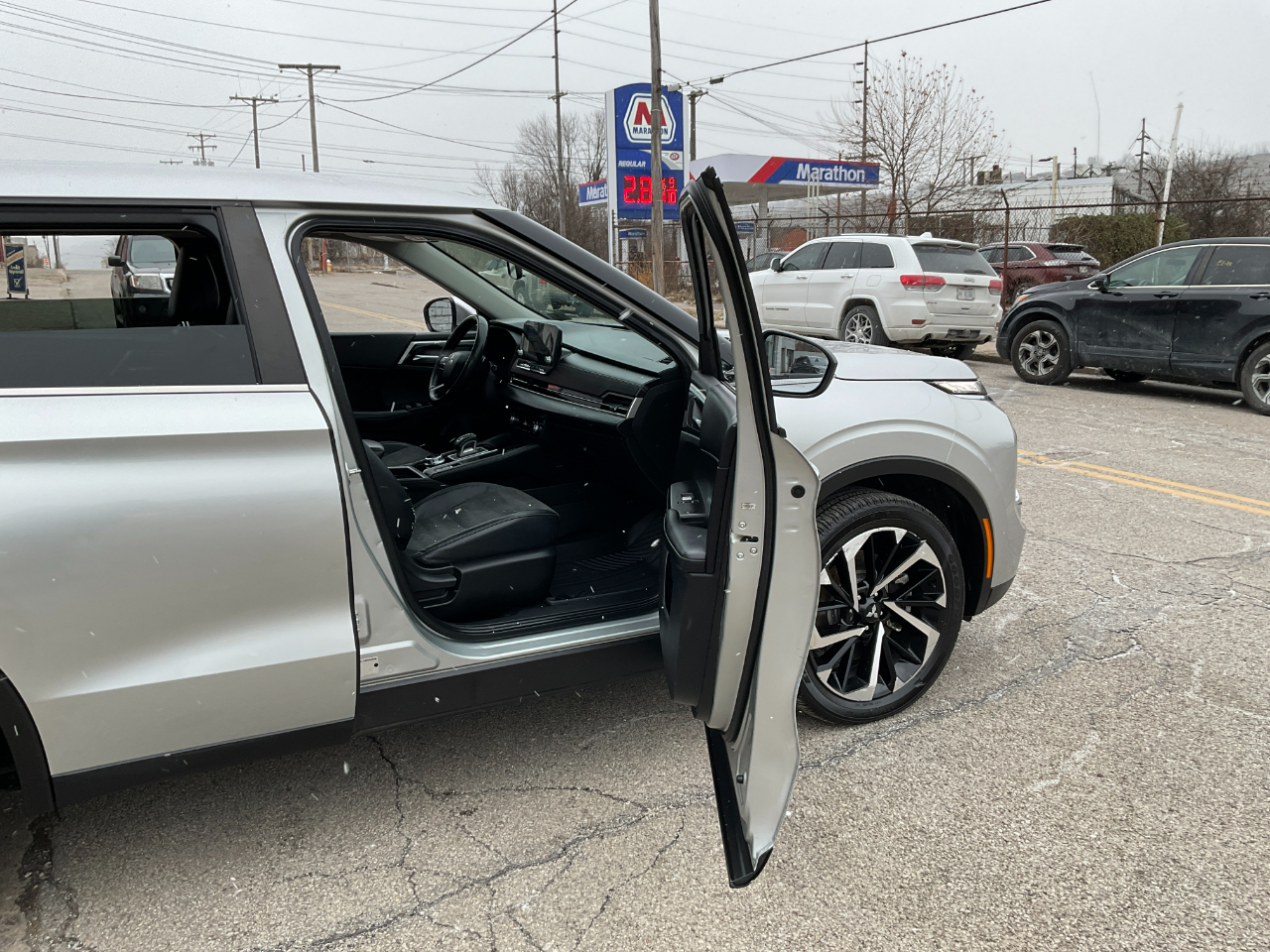 Mitsubishi Outlander SE 2022