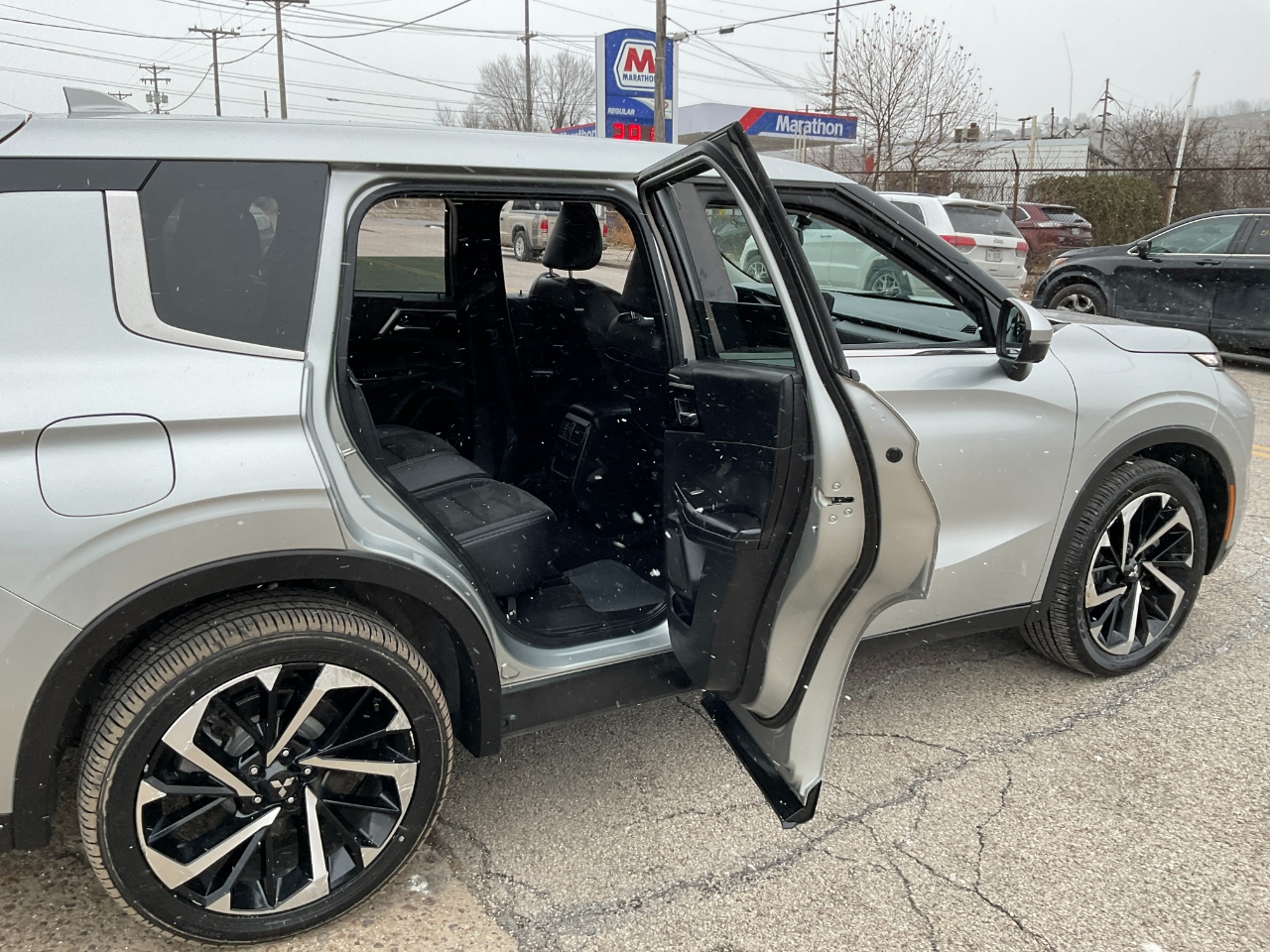 Mitsubishi Outlander SE 2022