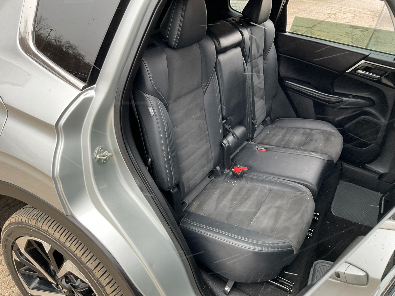 Mitsubishi Outlander SE 2022