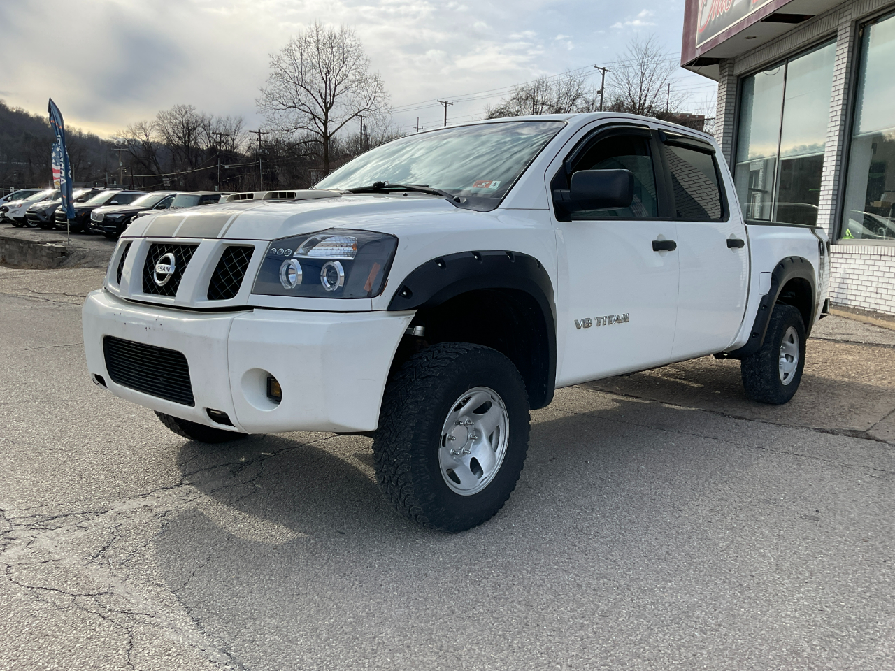 Nissan Titan XE Crew Cab 4WD 2005