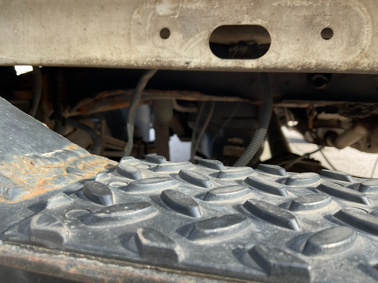 Nissan Titan XE Crew Cab 4WD 2005