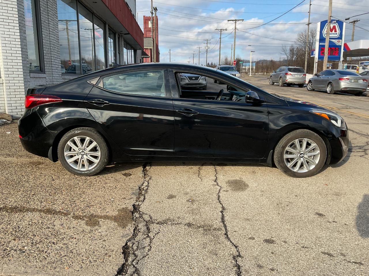 Hyundai Elantra SE 6AT 2015