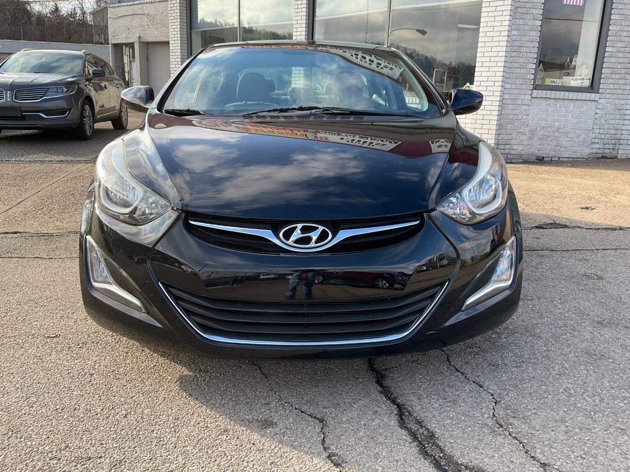 Hyundai Elantra SE 6AT 2015