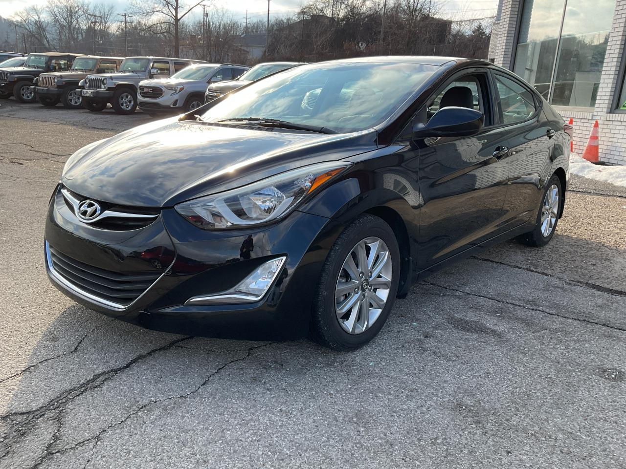 Hyundai Elantra SE 6AT 2015