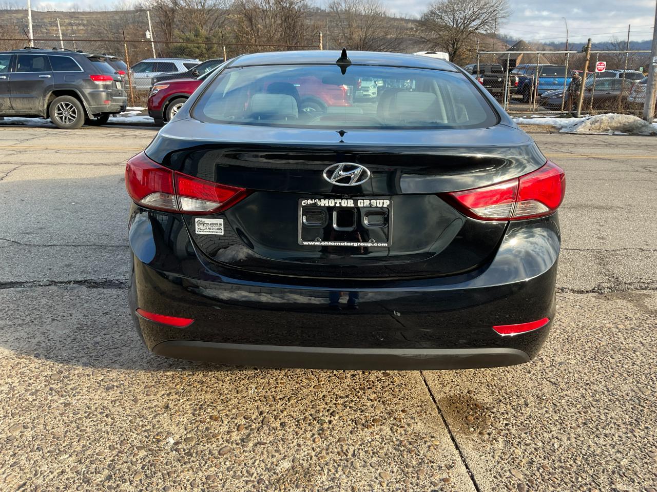 Hyundai Elantra SE 6AT 2015