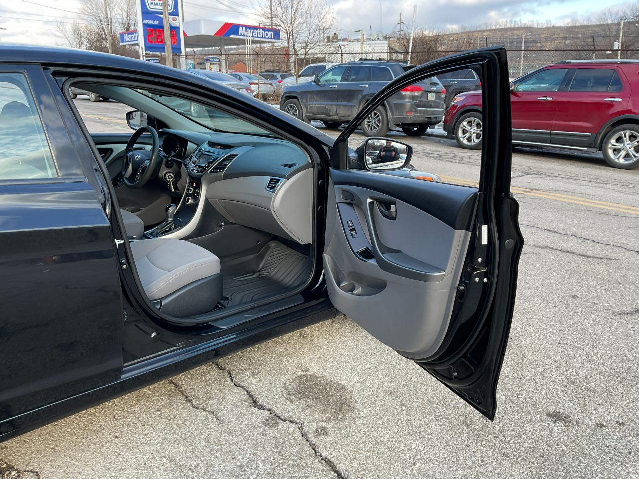 Hyundai Elantra SE 6AT 2015