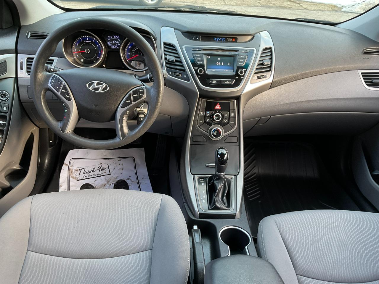 Hyundai Elantra SE 6AT 2015