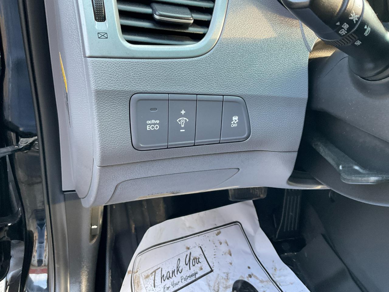 Hyundai Elantra SE 6AT 2015