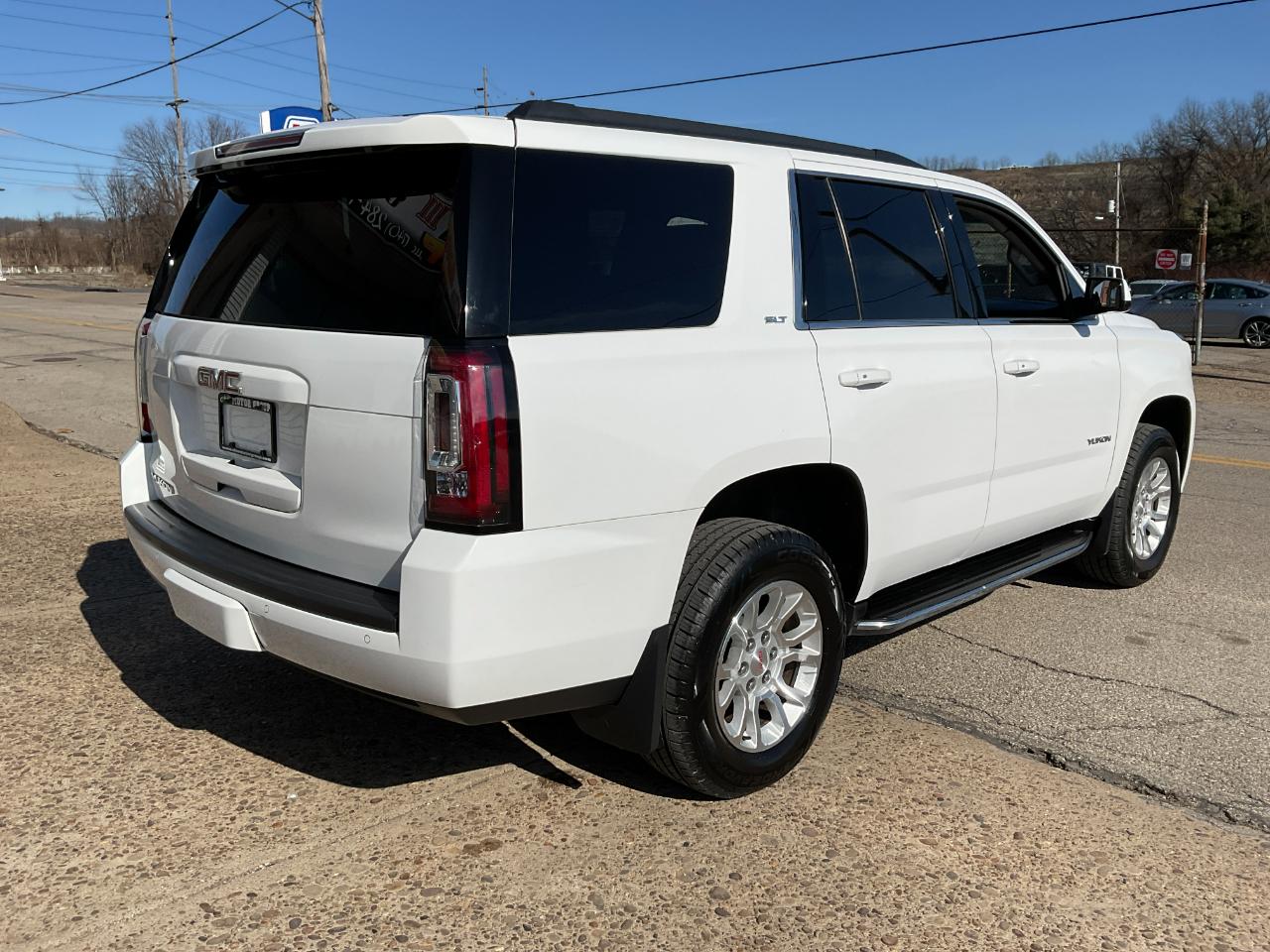 GMC Yukon SLT 4WD 2017