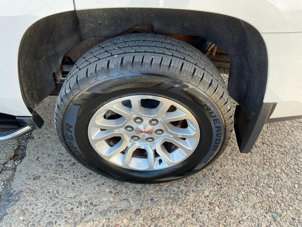 GMC Yukon SLT 4WD 2017