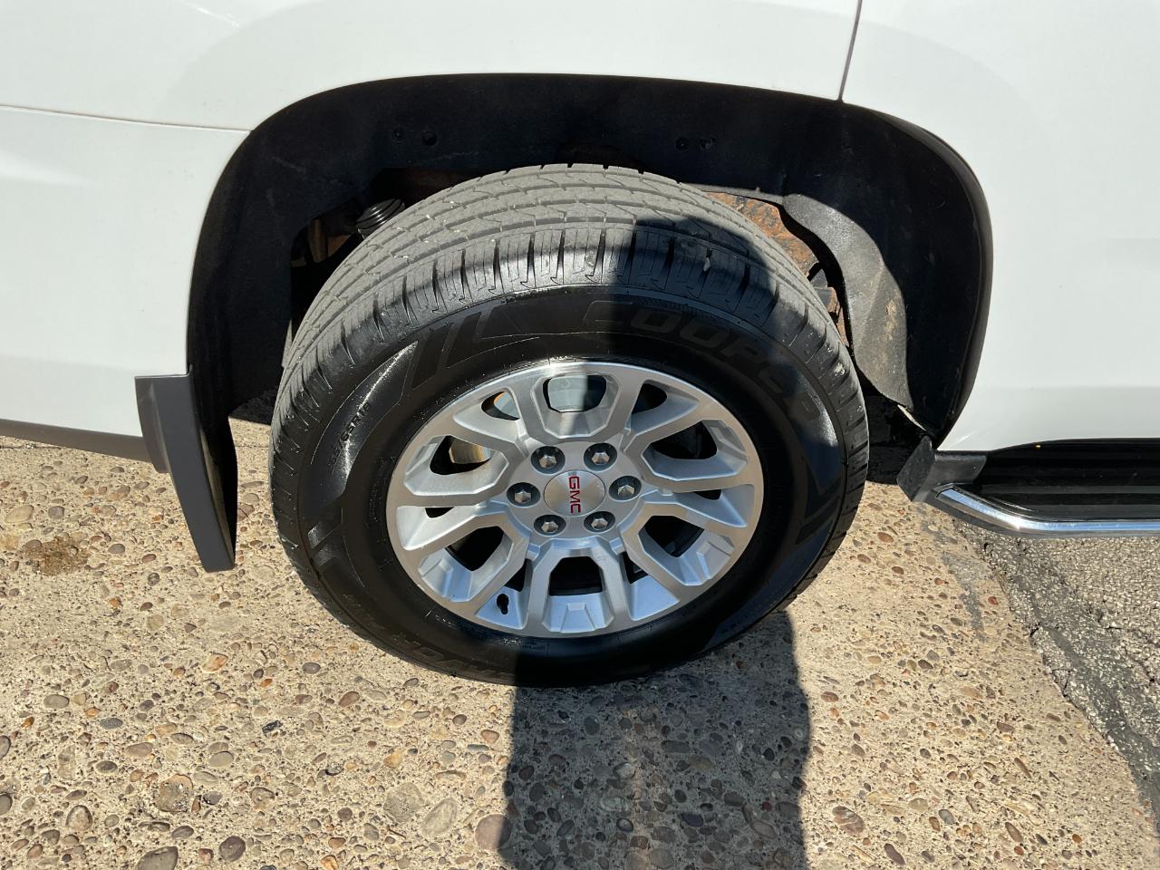 GMC Yukon SLT 4WD 2017