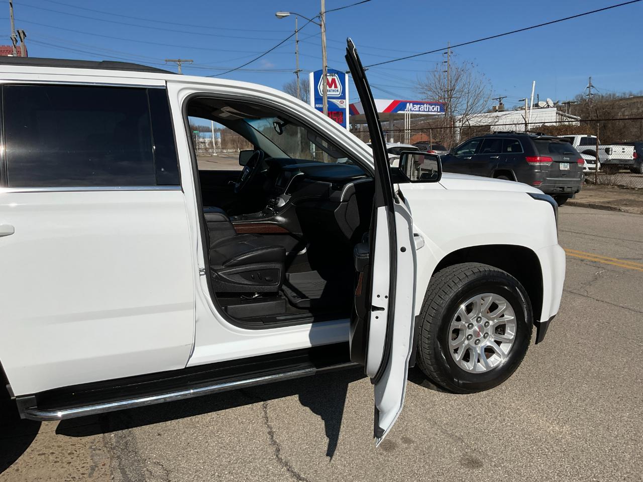 GMC Yukon SLT 4WD 2017