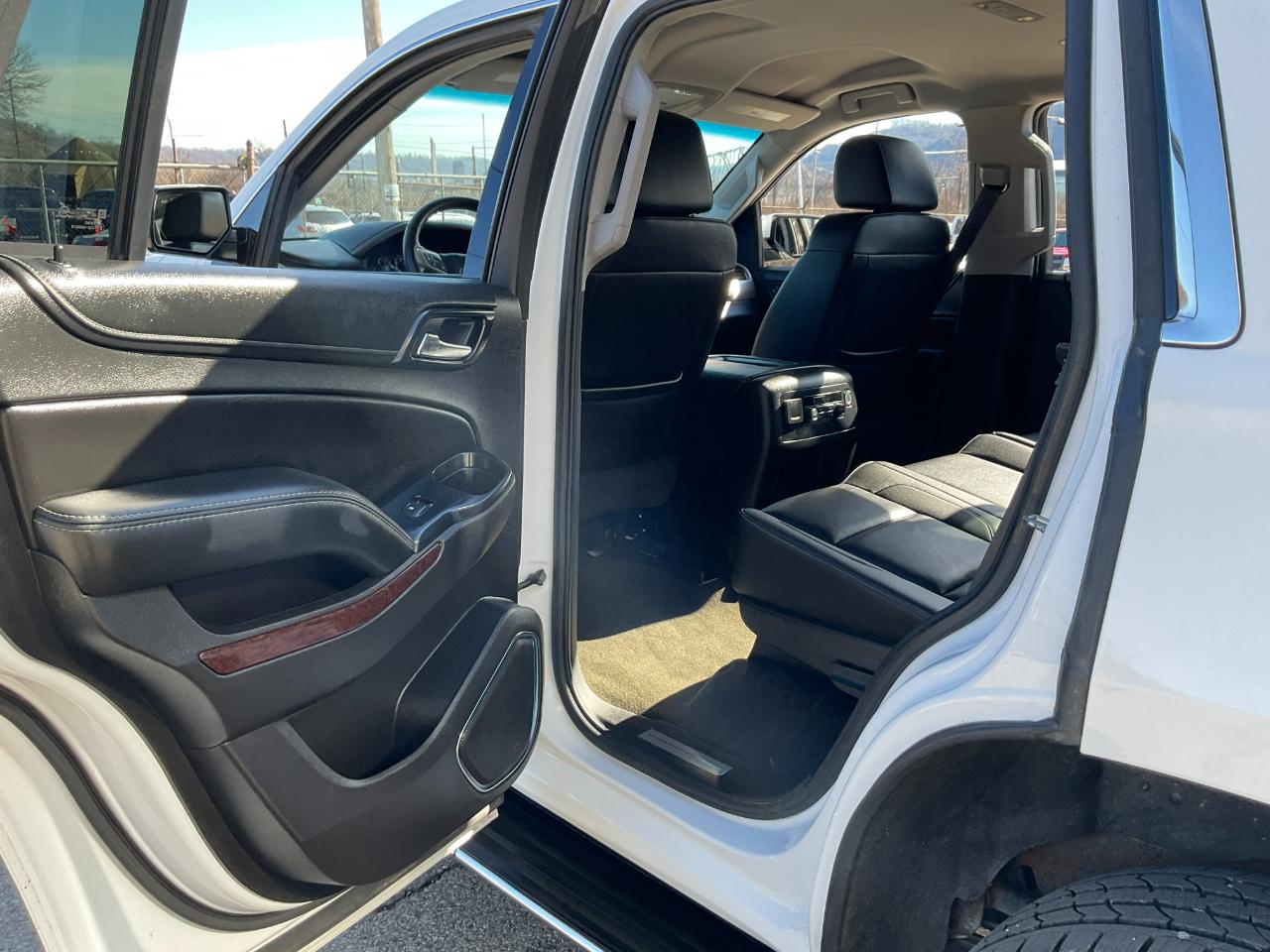 GMC Yukon SLT 4WD 2017