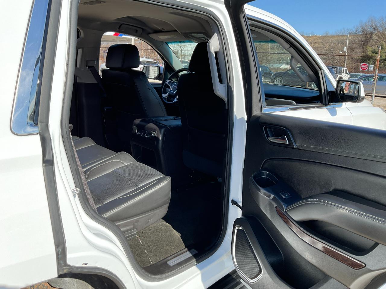 GMC Yukon SLT 4WD 2017