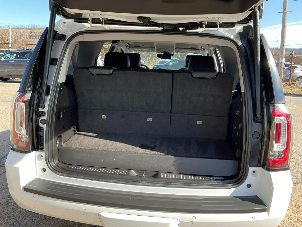 GMC Yukon SLT 4WD 2017