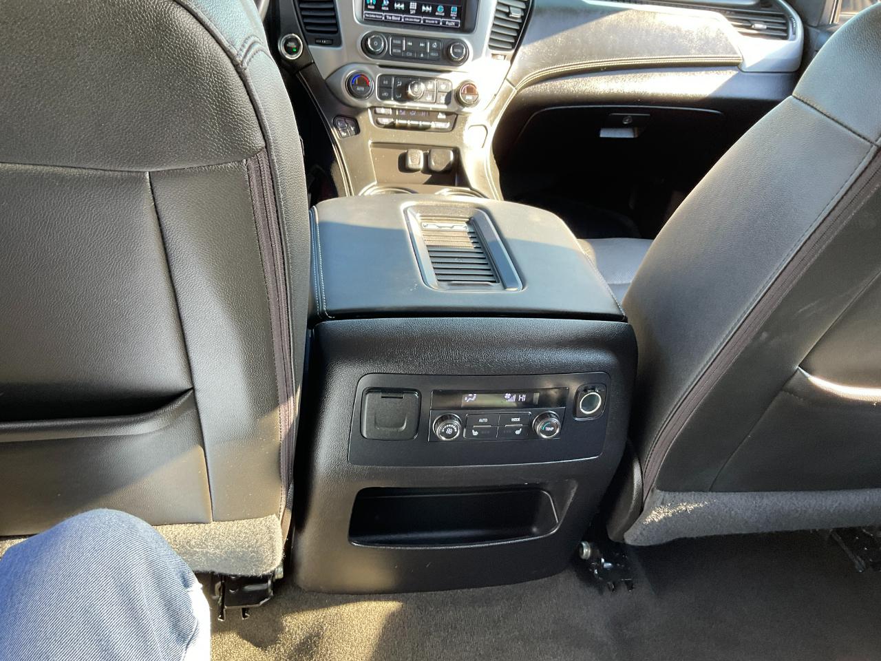 GMC Yukon SLT 4WD 2017