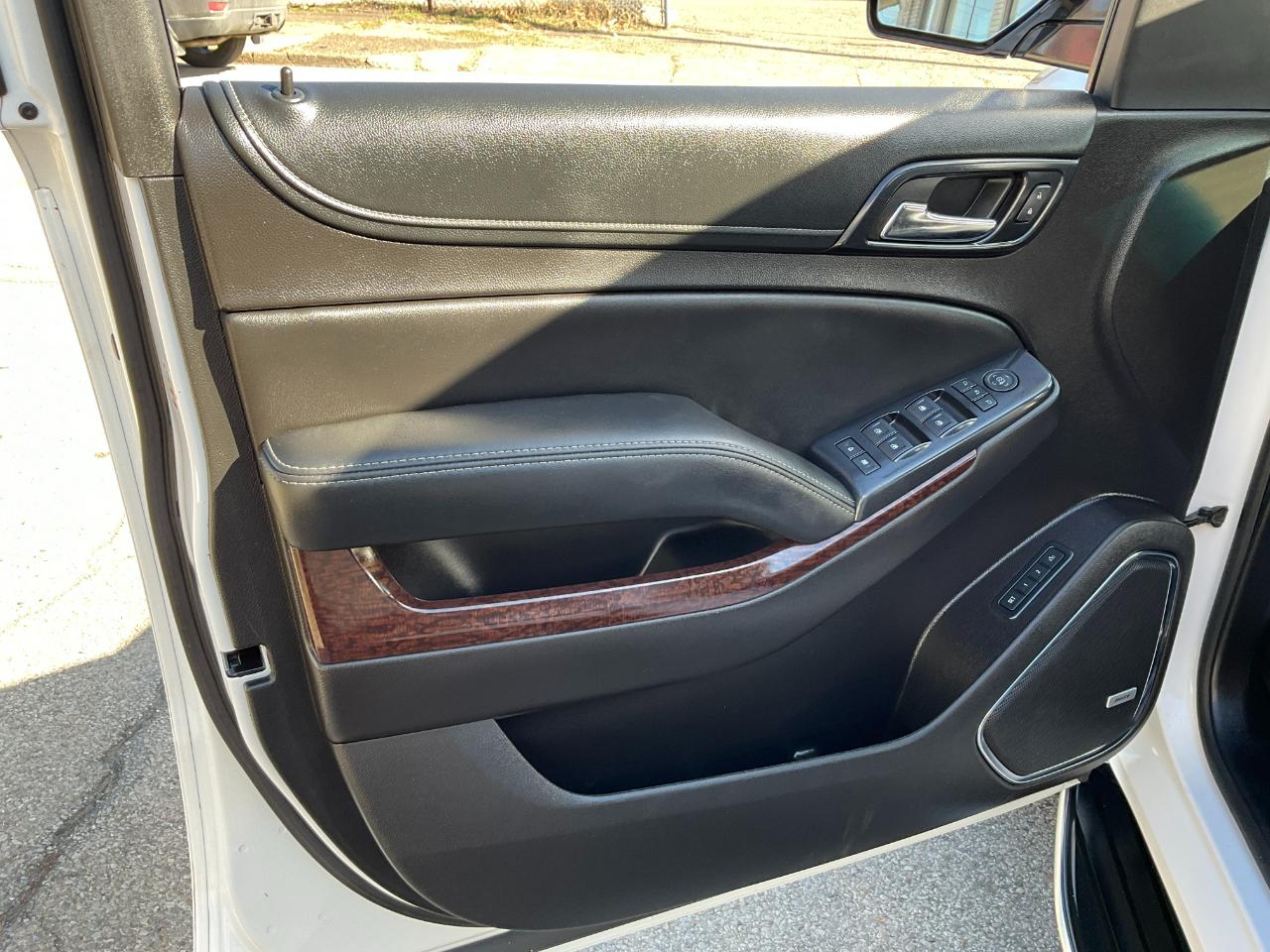 GMC Yukon SLT 4WD 2017