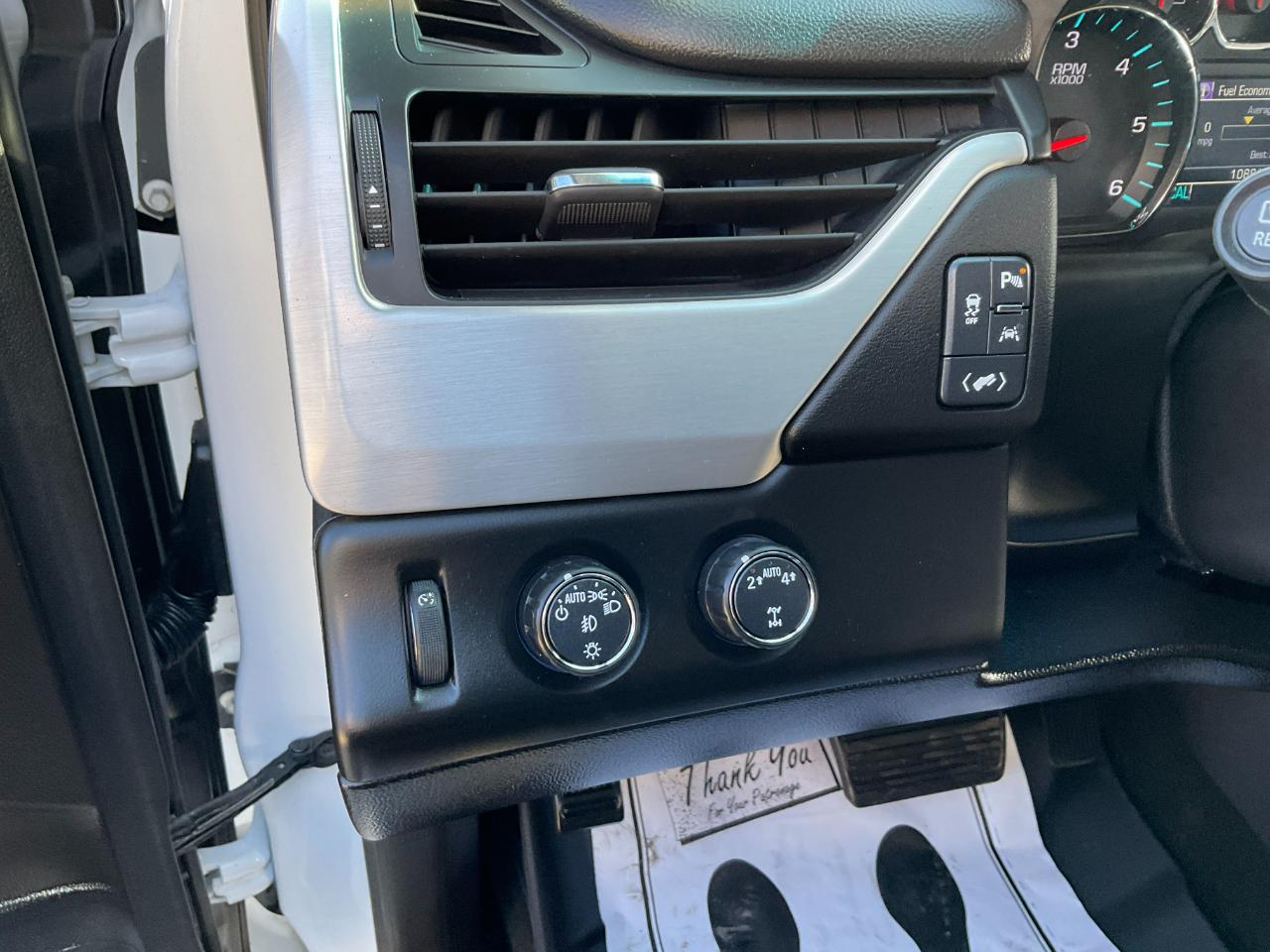 GMC Yukon SLT 4WD 2017