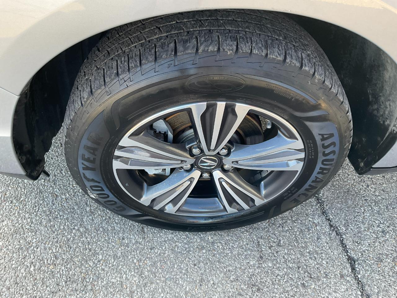 Acura MDX 9-Spd AT 2017