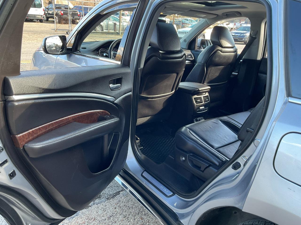 Acura MDX 9-Spd AT 2017