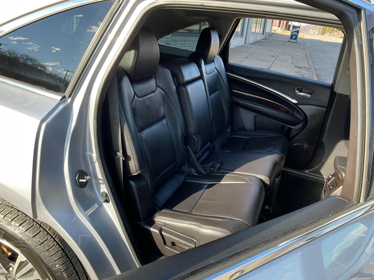 Acura MDX 9-Spd AT 2017