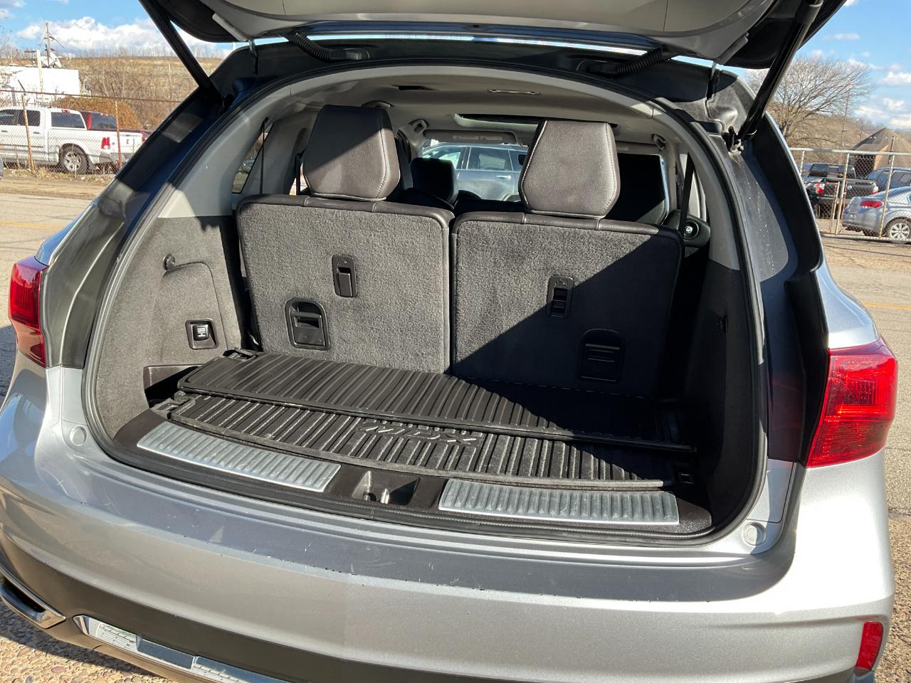 Acura MDX 9-Spd AT 2017