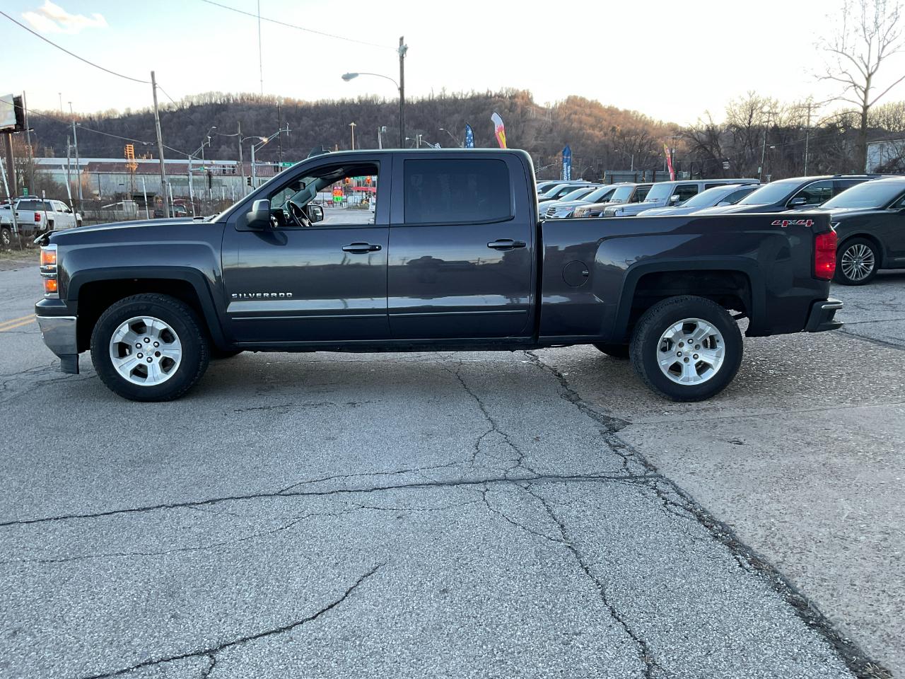 Chevrolet Silverado 1500 LT Crew Cab Long Box 4WD 2015