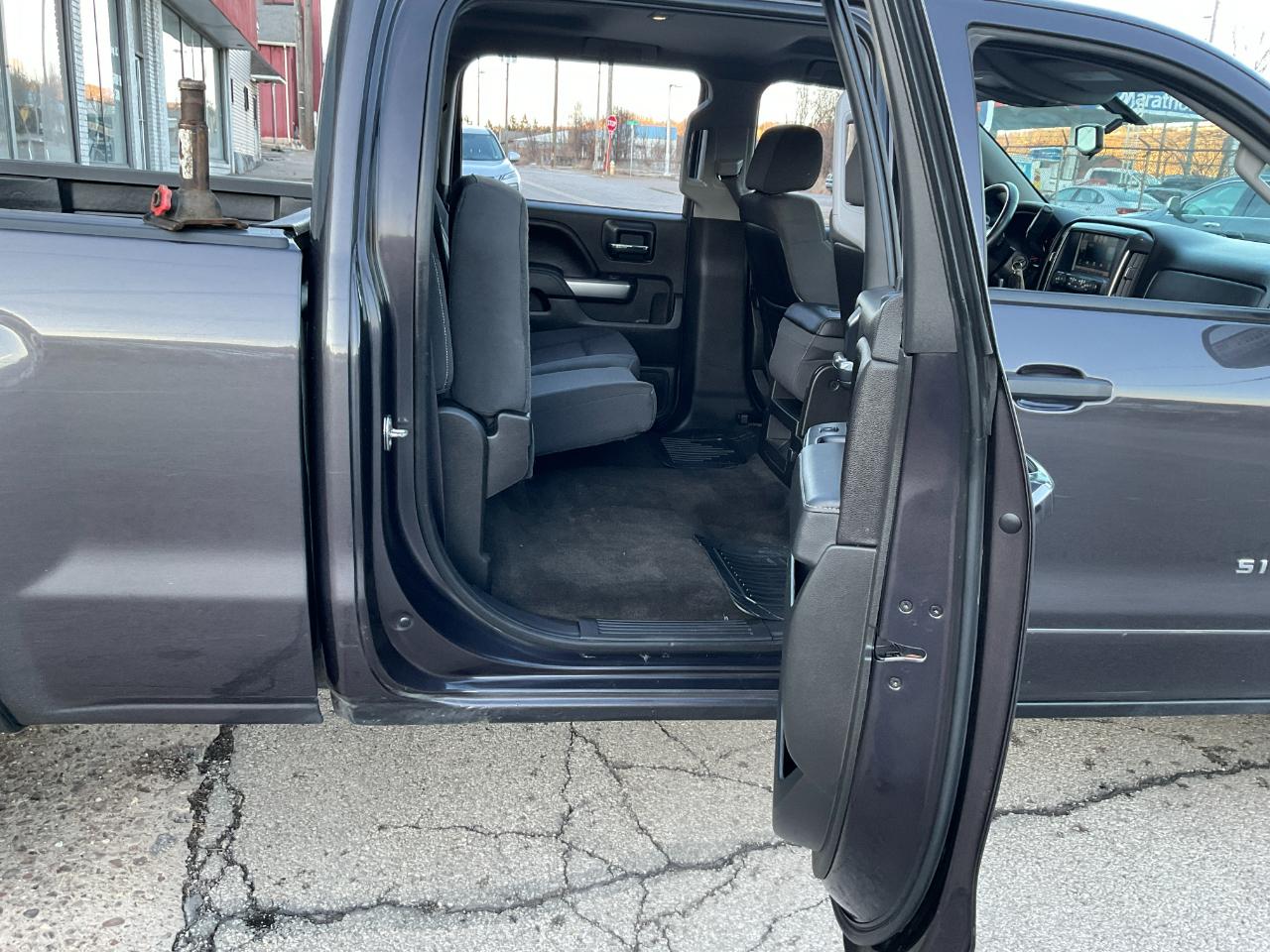 Chevrolet Silverado 1500 LT Crew Cab Long Box 4WD 2015