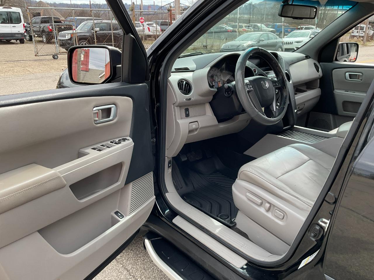 Honda Pilot EX-L 4WD 5-Spd AT 2011