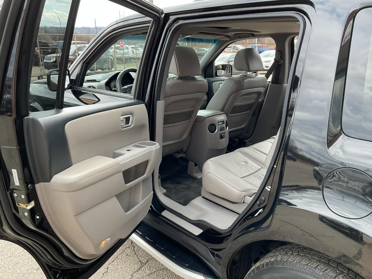 Honda Pilot EX-L 4WD 5-Spd AT 2011