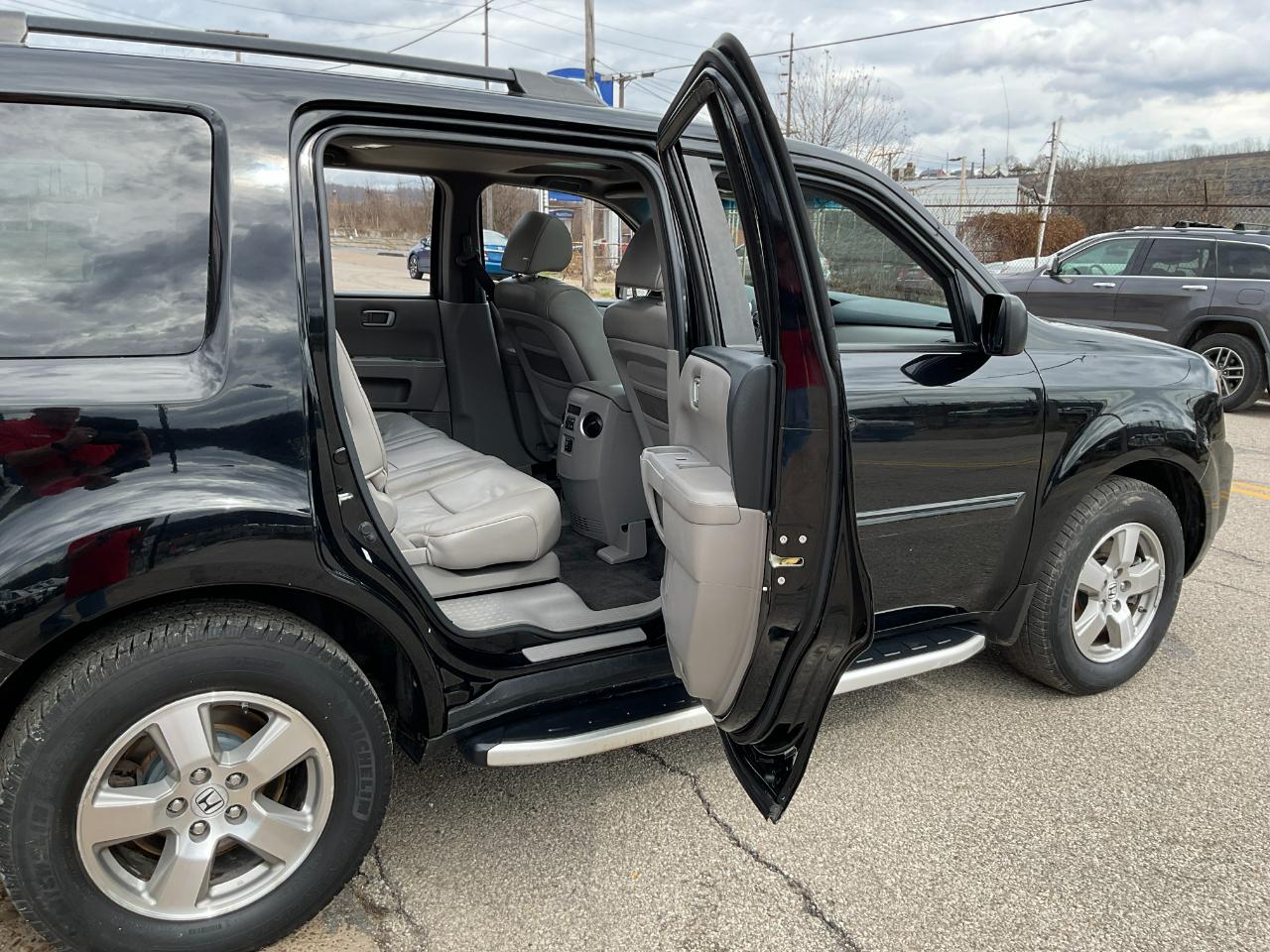 Honda Pilot EX-L 4WD 5-Spd AT 2011