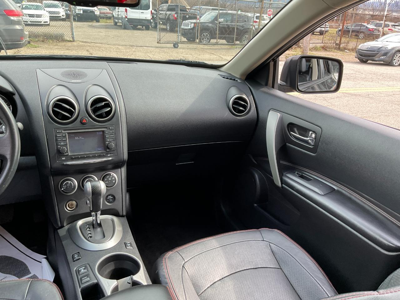 Nissan Rogue SL 2012