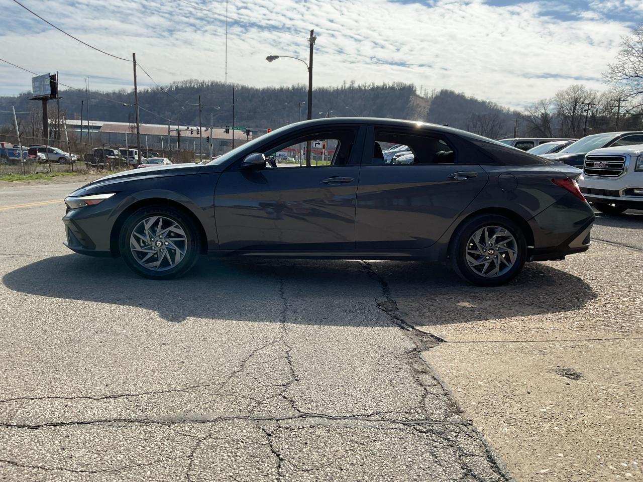 Hyundai Elantra SEL 2024