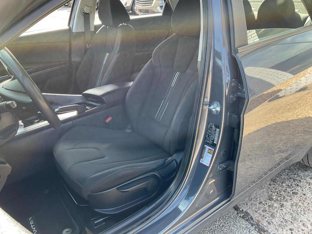 Hyundai Elantra SEL 2024