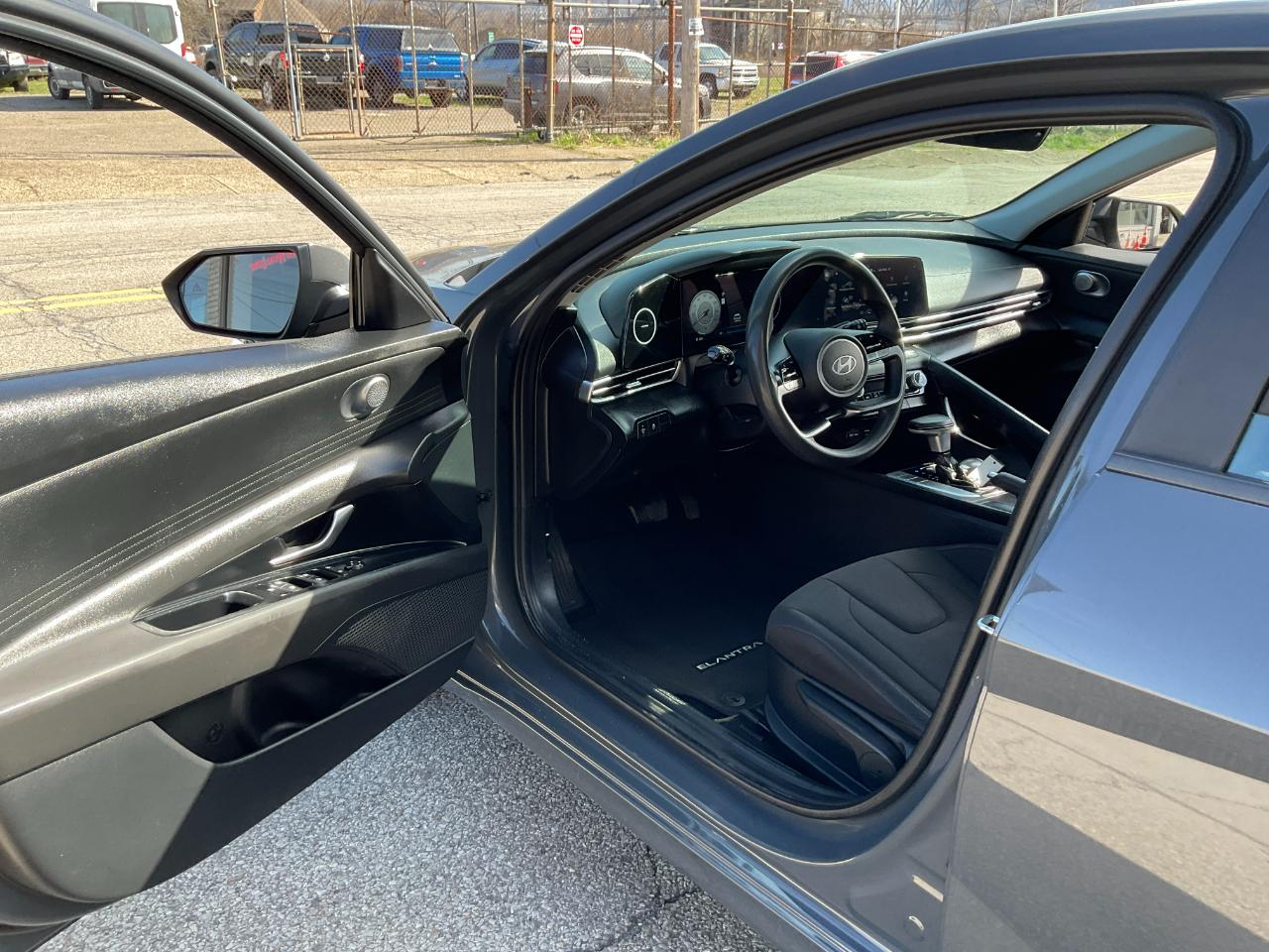 Hyundai Elantra SEL 2024