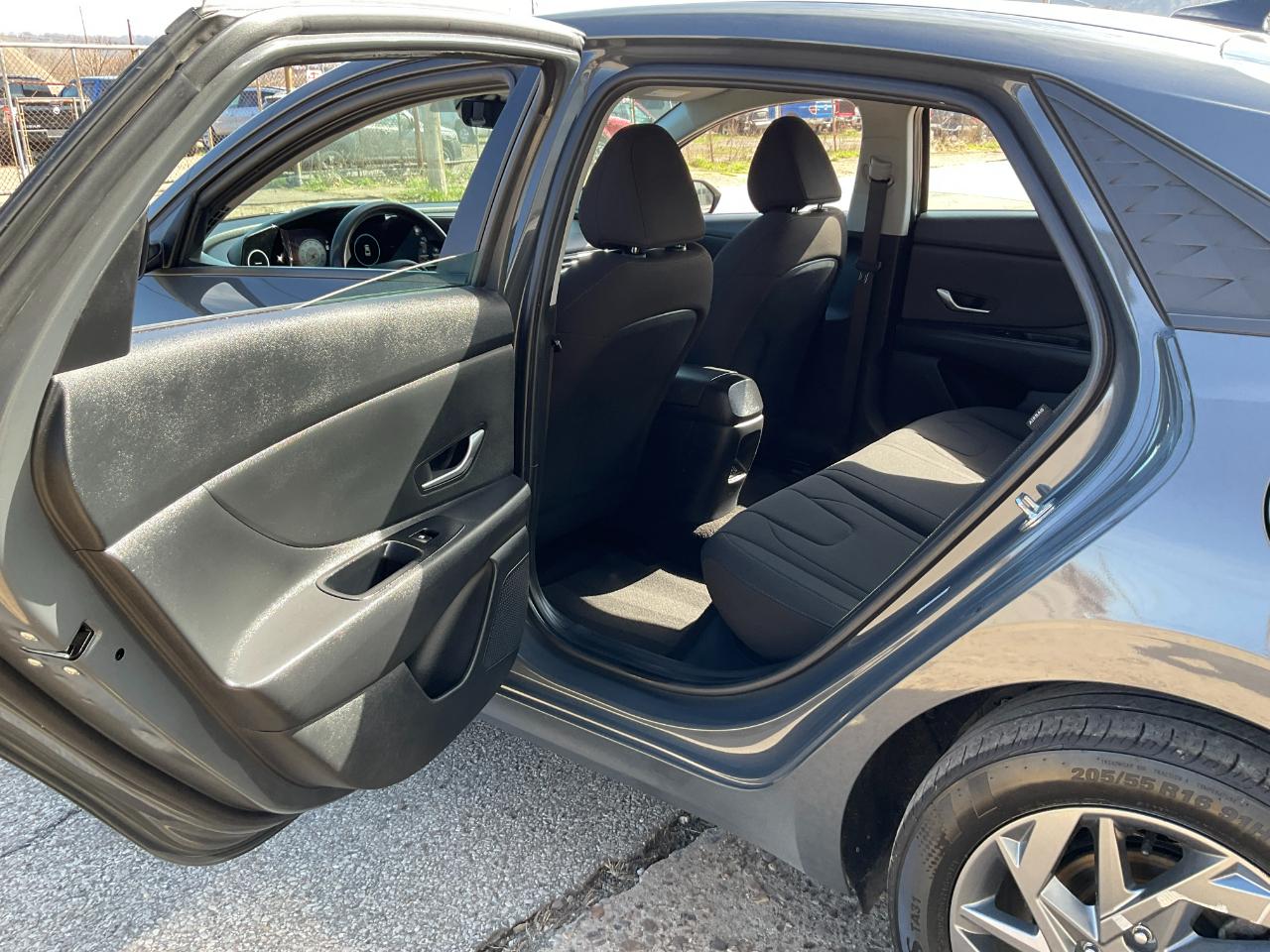 Hyundai Elantra SEL 2024