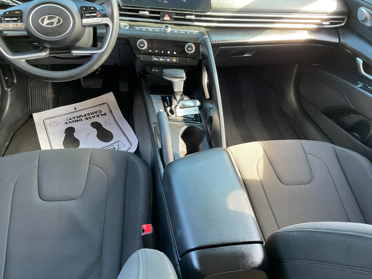 Hyundai Elantra SEL 2024