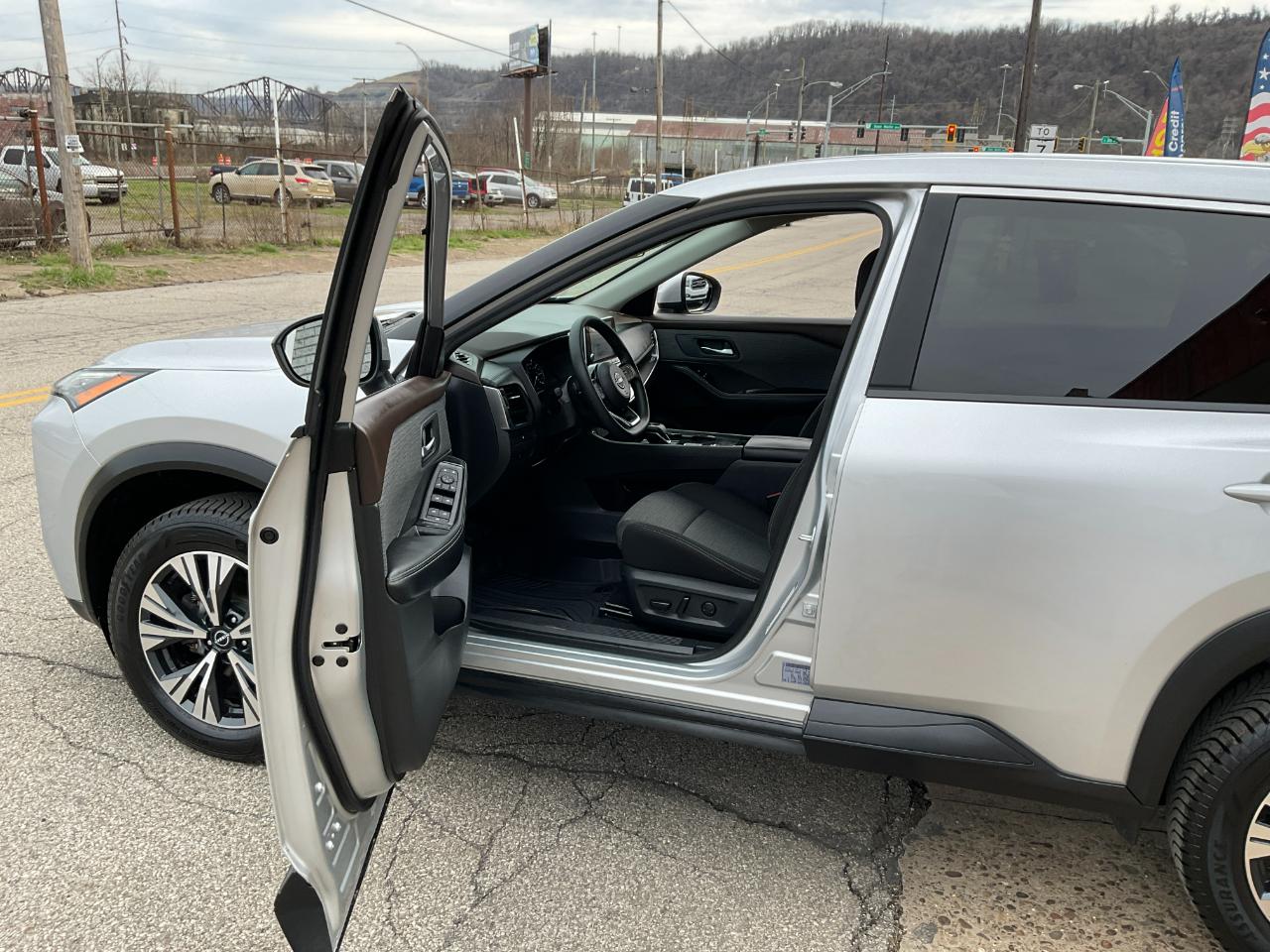 Nissan Rogue SV 2023