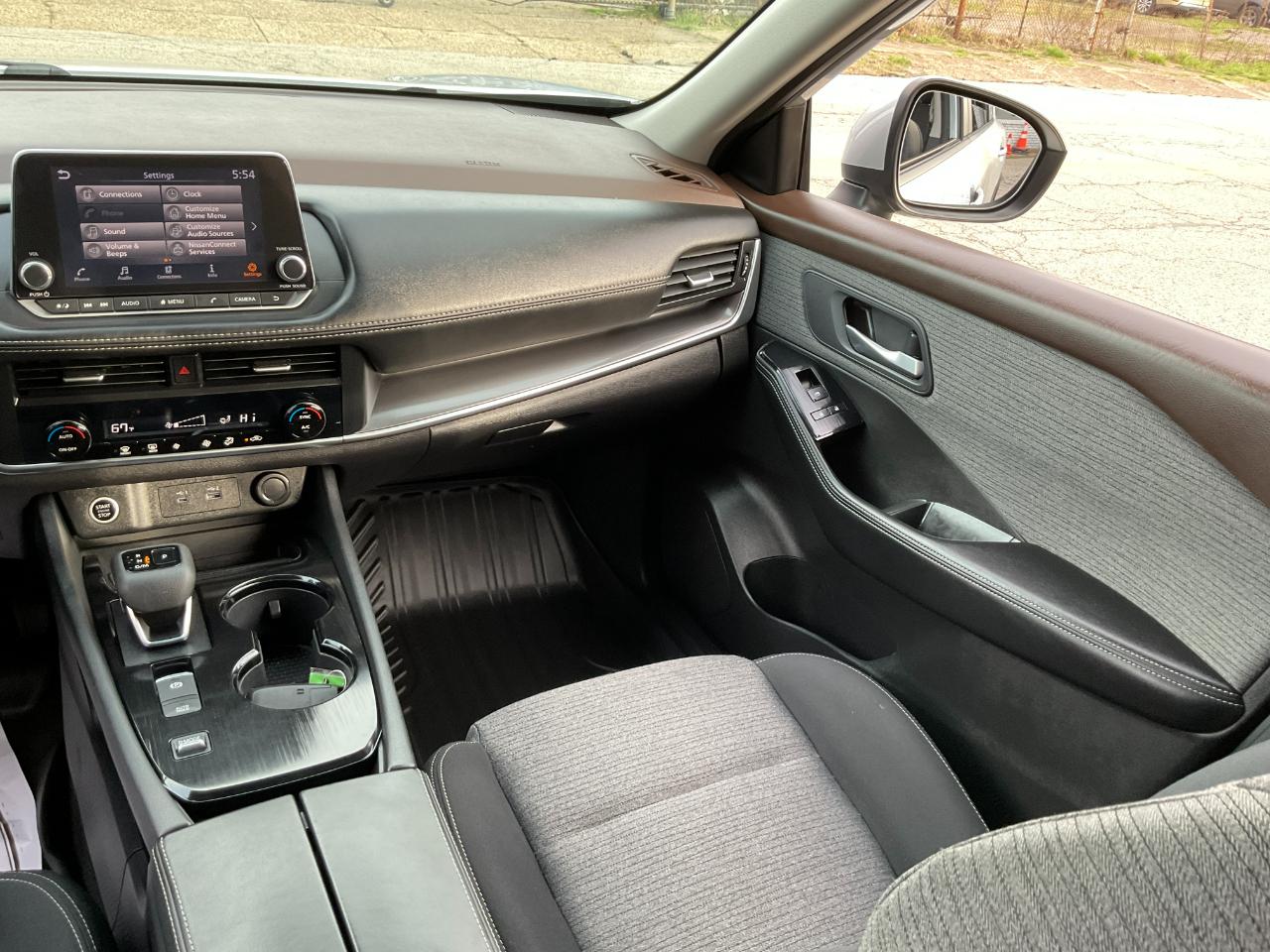 Nissan Rogue SV 2023