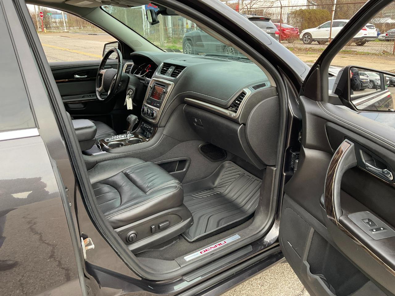 GMC Acadia Denali AWD 2016