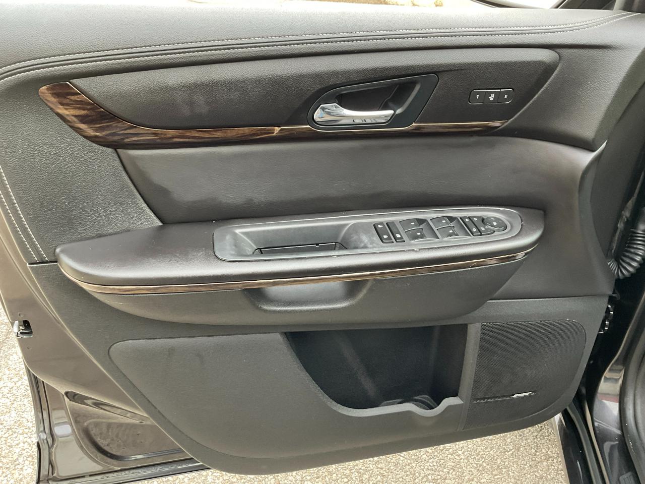 GMC Acadia Denali AWD 2016