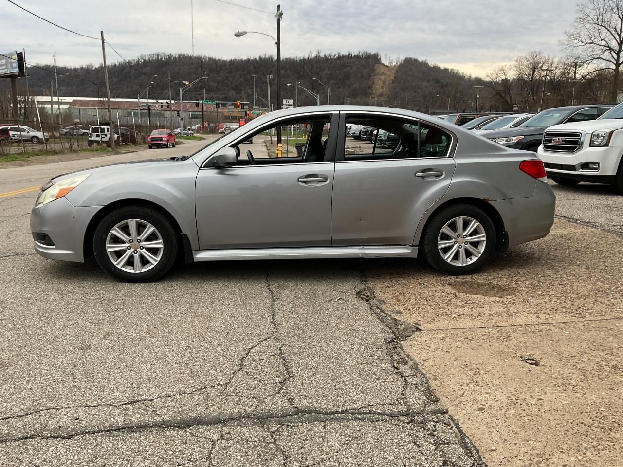 Subaru Legacy 2.5i Premium 2011