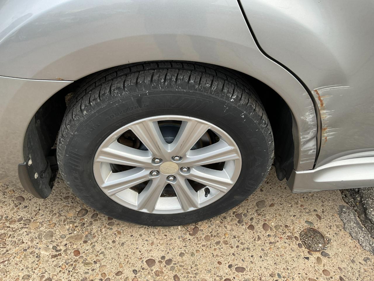 Subaru Legacy 2.5i Premium 2011