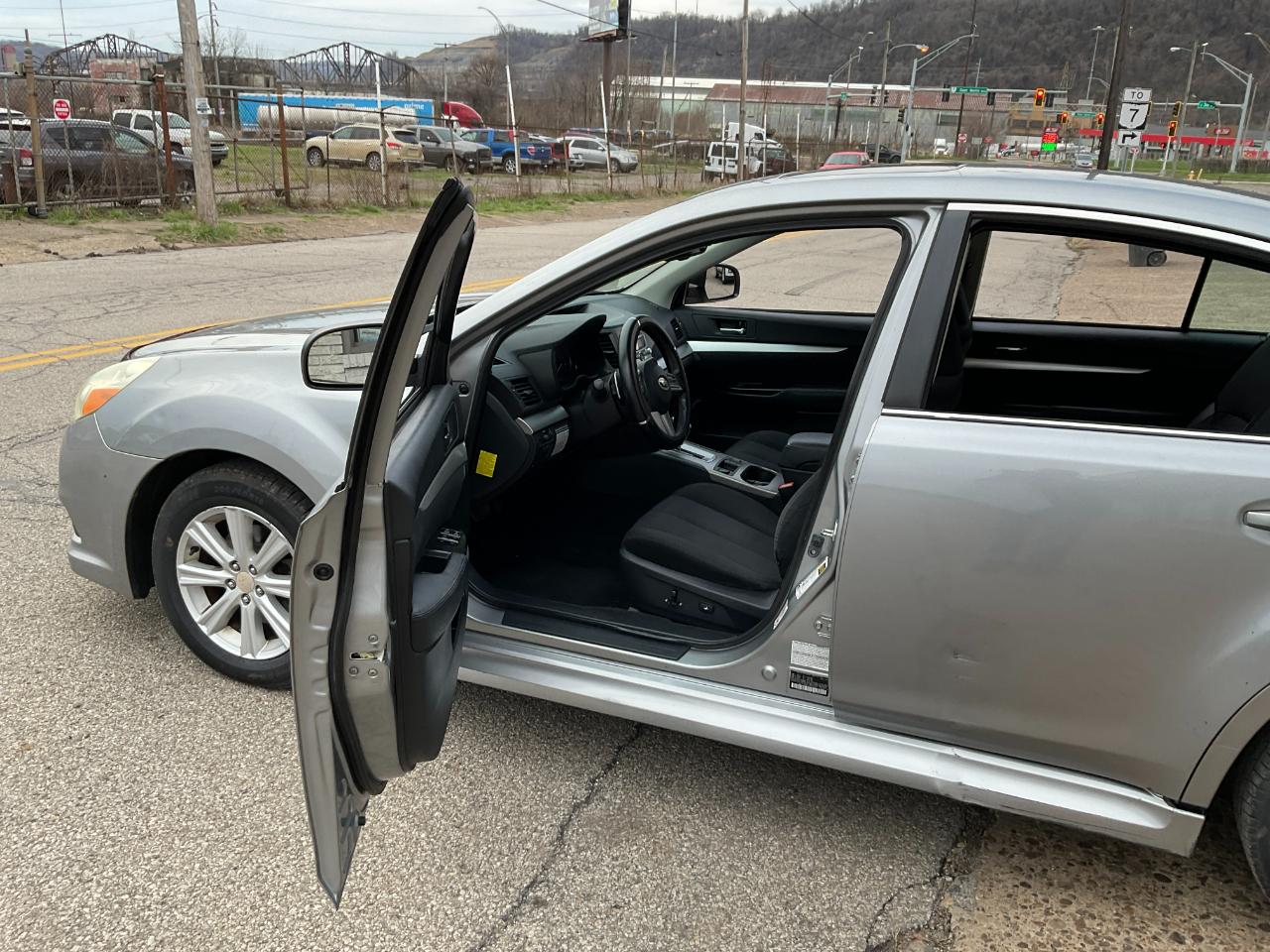 Subaru Legacy 2.5i Premium 2011