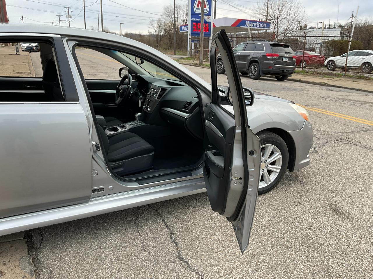 Subaru Legacy 2.5i Premium 2011
