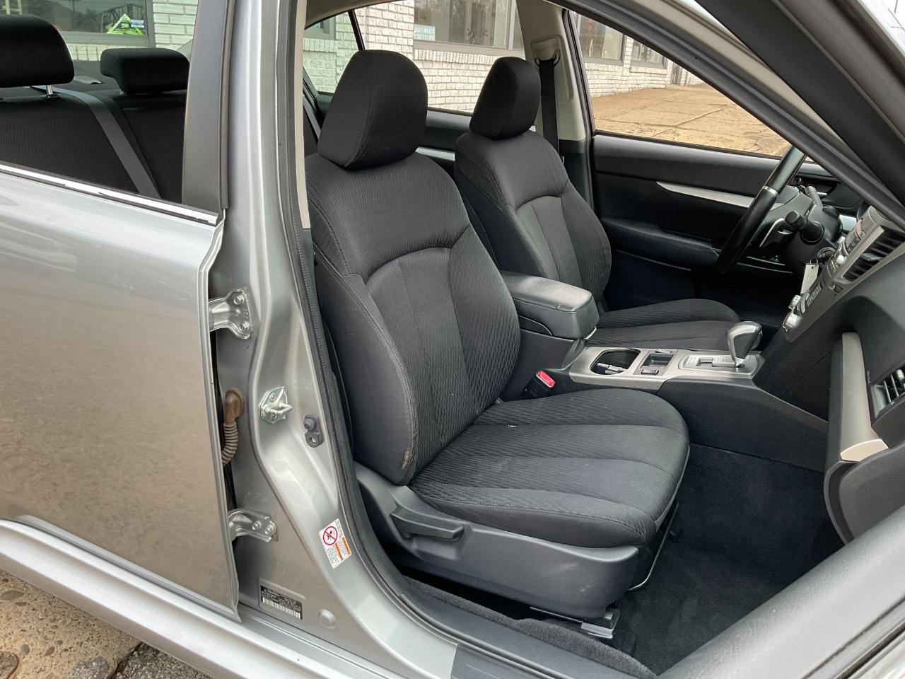 Subaru Legacy 2.5i Premium 2011