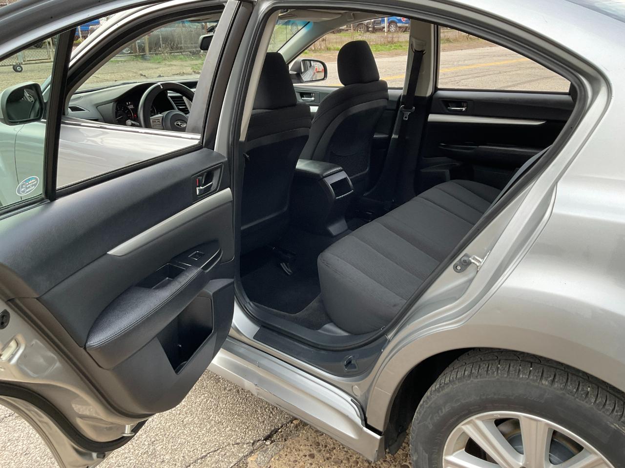 Subaru Legacy 2.5i Premium 2011