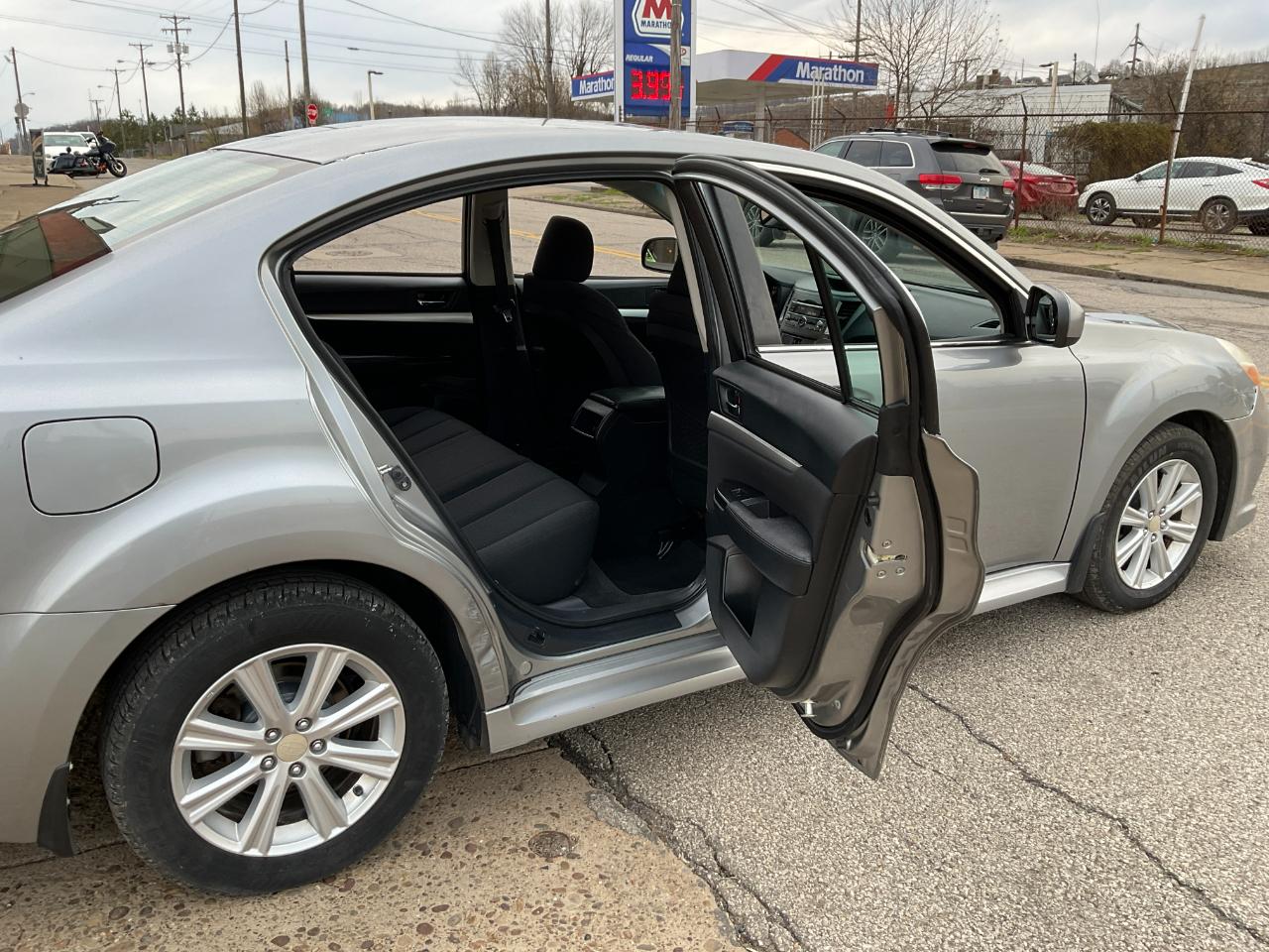 Subaru Legacy 2.5i Premium 2011