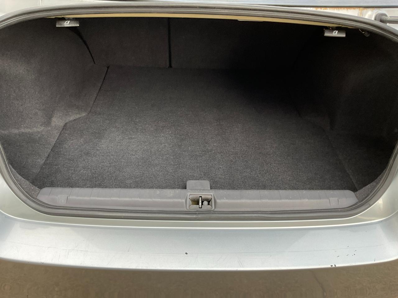 Subaru Legacy 2.5i Premium 2011